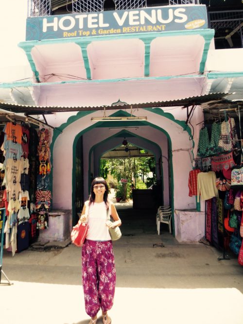 Sometimes the places we visit don't fool us as they do everyone else. I knew there was a reason why my heart didn't want to come here, as the unexpectedly necessary pit stop in Pushkar, INDIA revealed to me. (I love traveling with my tiffin, shown here on my left arm)